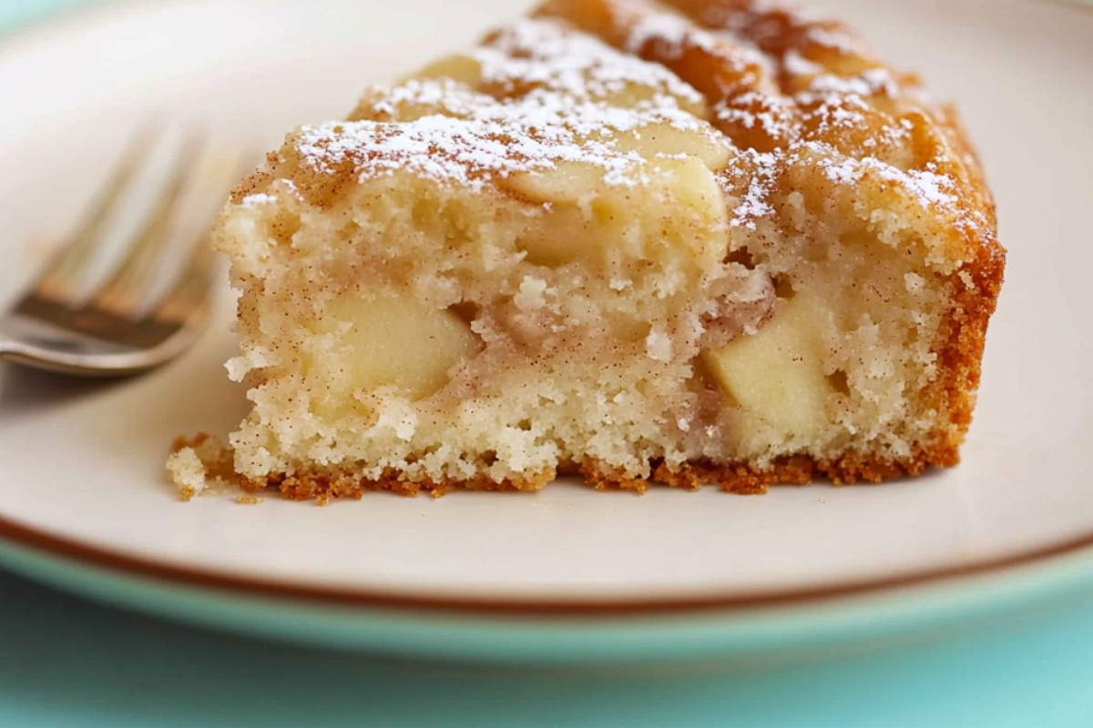 Cinnamon Apple Delight Cake