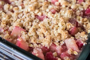 Delicious Rhubarb Crisp Delight
