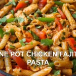 ONE POT CHICKEN FAJITA PASTA centered hero view, clean and uncluttered