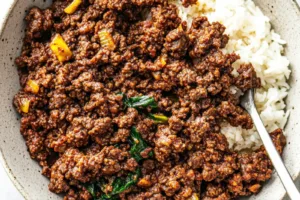 KOREAN GROUND BEEF BOWL EASY 20 MINUTE centered hero view, clean and uncluttered